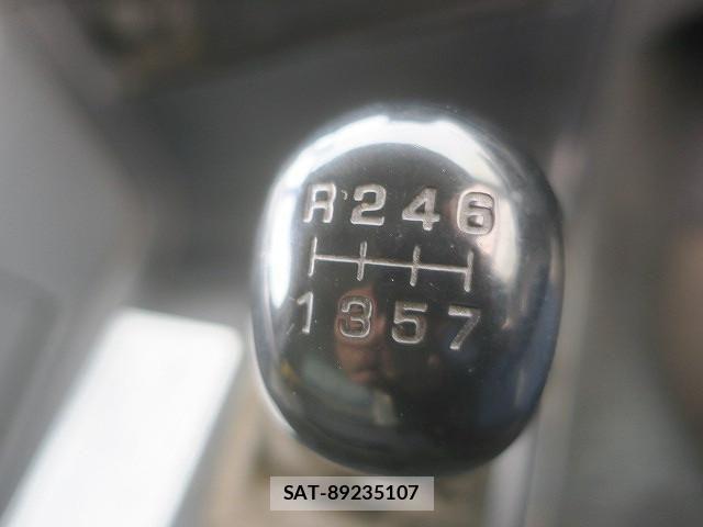 Mitsubishi GREAT 2011-10 1627916-15