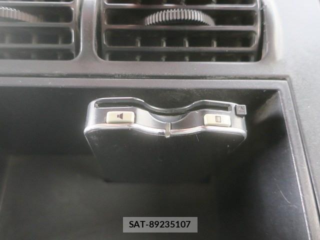 Mitsubishi GREAT 2011-10 1627916-16