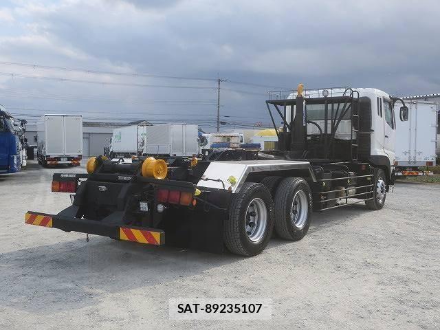 Mitsubishi GREAT 2011-10 1627916-2