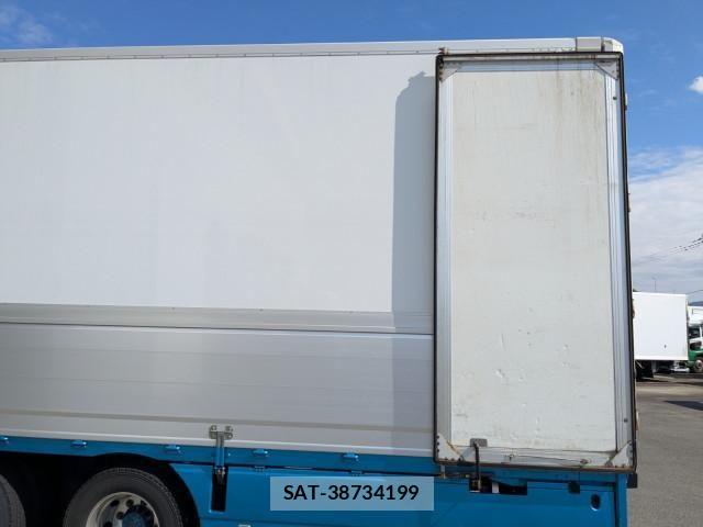 Mitsubishi GREAT 2018-01 1746260-9