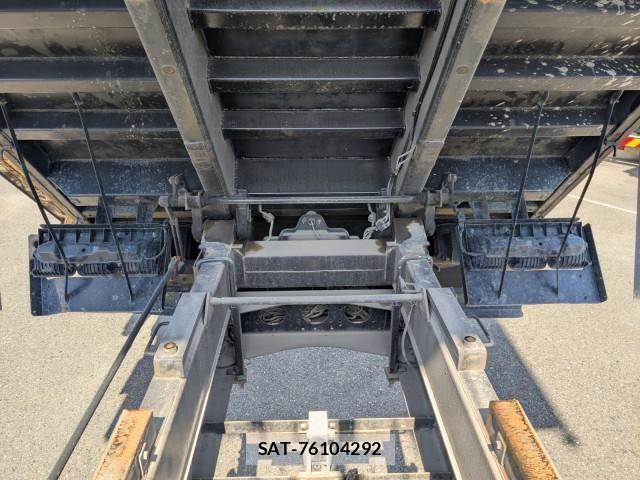 Mitsubishi GREAT 2015-09 1746254-16