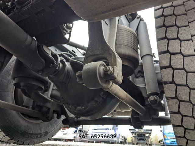 Mitsubishi GREAT 2022-03 1746244-15