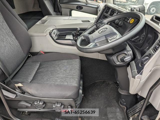 Mitsubishi GREAT 2022-03 1746244-25