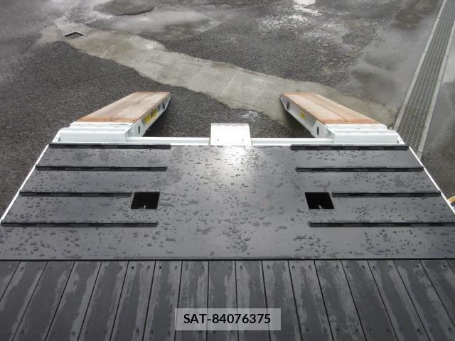 Mitsubishi GREAT 2025-06 1746200-19