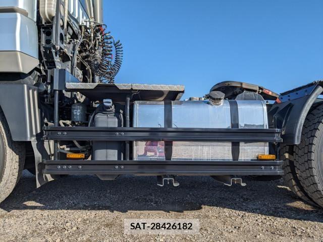 Mitsubishi GREAT 2022-03 1746247-15