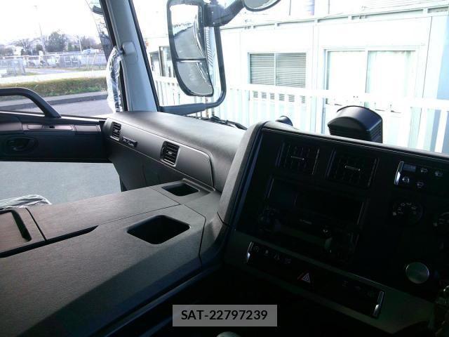 Mitsubishi GREAT 2024-09 2005126-27