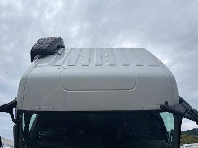 Mitsubishi GREAT 2025-07 2018236-14