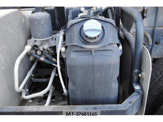 Mitsubishi GREAT 2023-06 2101140-28