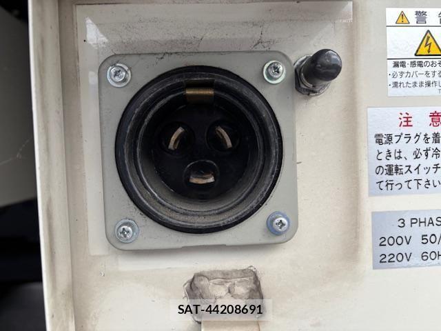 Mitsubishi GREAT 2023-06 2216994-13