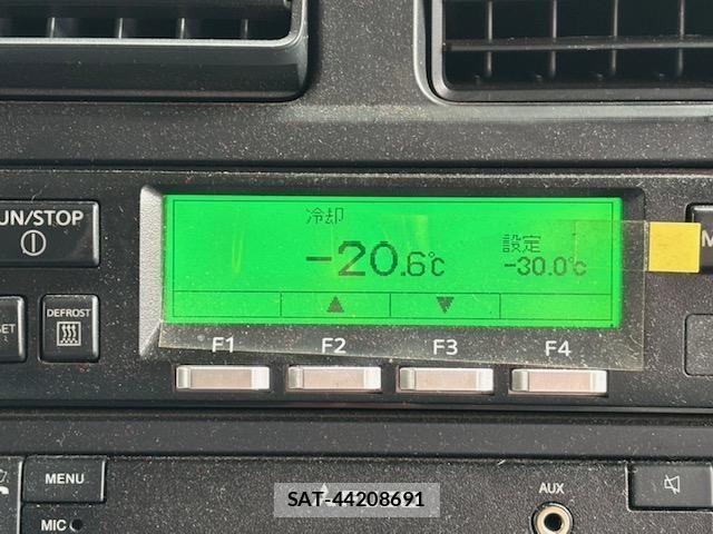 Mitsubishi GREAT 2023-06 2216994-14
