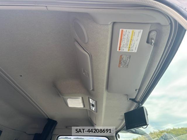 Mitsubishi GREAT 2023-06 2216994-22