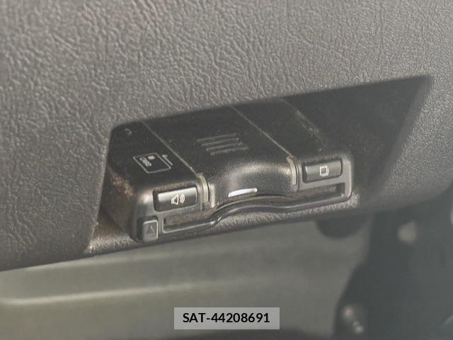 Mitsubishi GREAT 2023-06 2216994-28