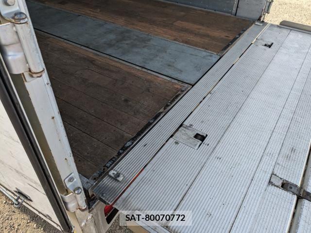 Mitsubishi GREAT 2016-04 2317426-11