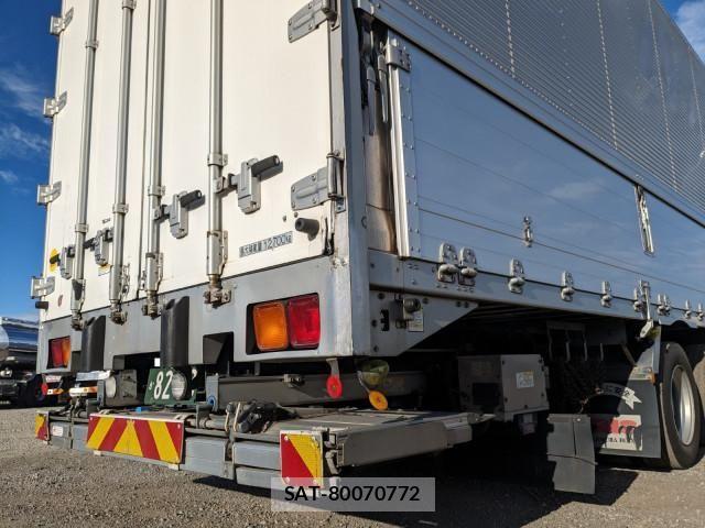 Mitsubishi GREAT 2016-04 2317426-6