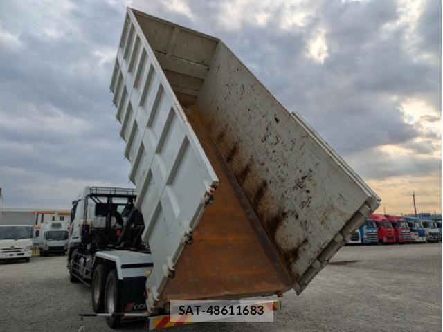 Mitsubishi GREAT 2024-05 2317415-22