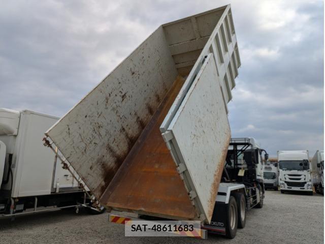 Mitsubishi GREAT 2024-05 2317415-24