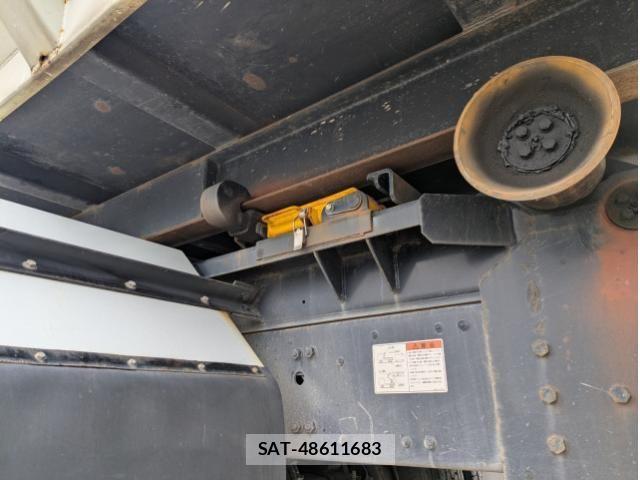Mitsubishi GREAT 2024-05 2317415-26
