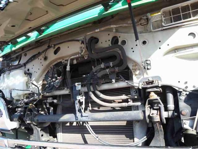 Mitsubishi GREAT 2015-03 2386028-17
