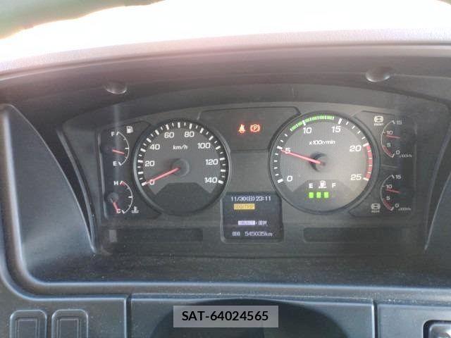 Mitsubishi GREAT 2012-12 2678129-9
