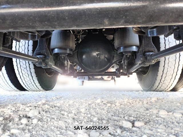 Mitsubishi GREAT 2012-12 2678129-20