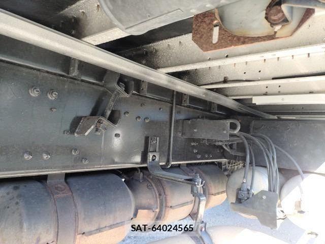 Mitsubishi GREAT 2012-12 2678129-24