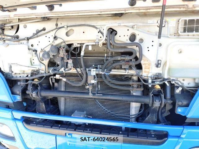 Mitsubishi GREAT 2012-12 2678129-27