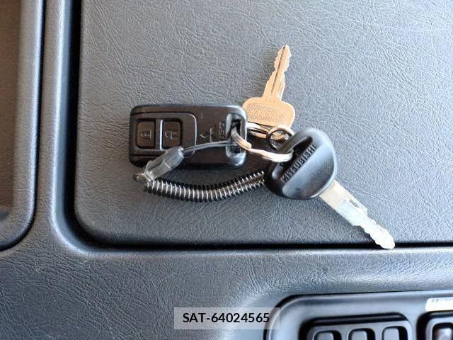 Mitsubishi GREAT 2012-12 2678129-4