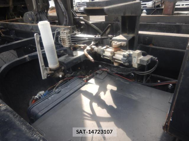 Mitsubishi GREAT 2014-12 2678123-24