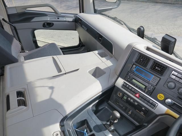 Mitsubishi GREAT 2018-05 3684937-27