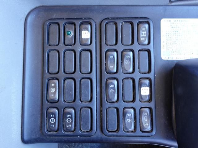 Mitsubishi GREAT 2017-10 3758674-17