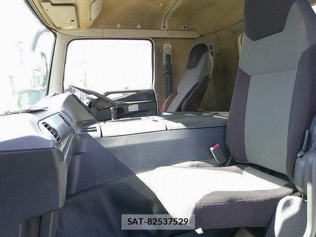 Mitsubishi GREAT 2013-03 3777719-17