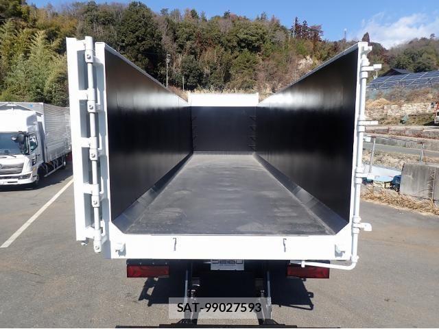 Mitsubishi GREAT 2025-07 3910429-9