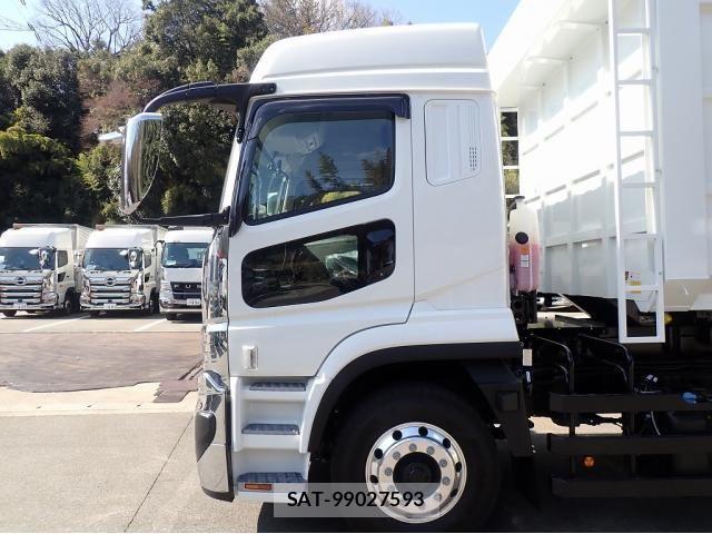 Mitsubishi GREAT 2025-07 3910429-15