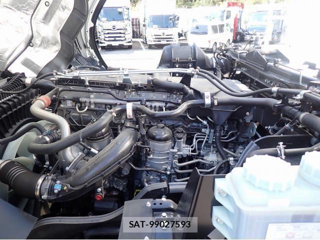 Mitsubishi GREAT 2025-07 3910429-27