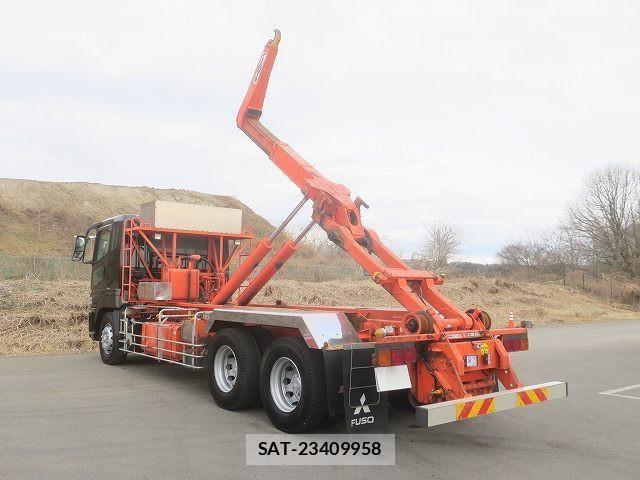 Mitsubishi GREAT 2013-12 4049962-5