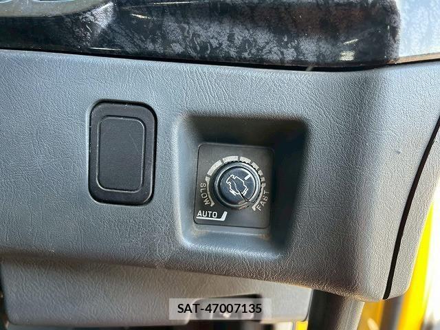 Mitsubishi GREAT 2013-06 4111736-27