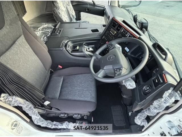 Mitsubishi GREAT 2025-11 4111716-15