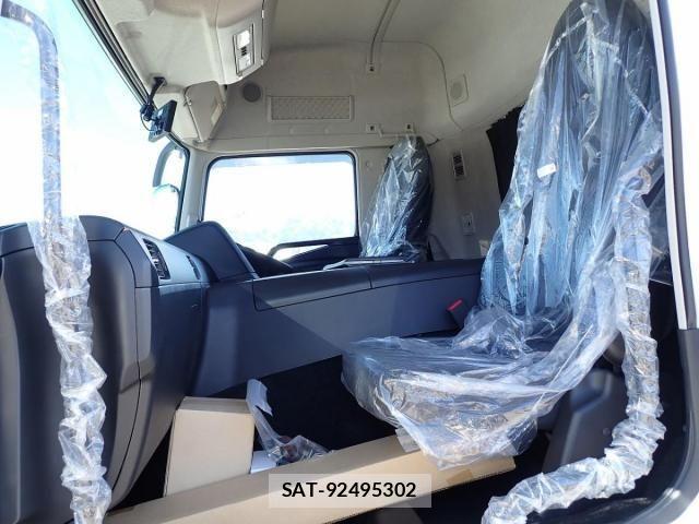 Mitsubishi GREAT 2025-07 4140936-11