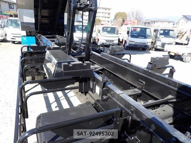 Mitsubishi GREAT 2025-07 4140936-19