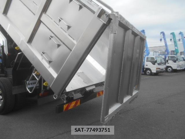Mitsubishi GREAT 2017-03 4373138-12