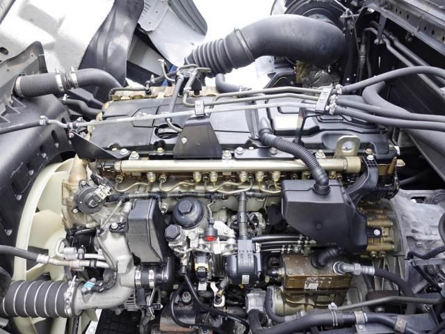 Mitsubishi GREAT 2018-05 4384587-16