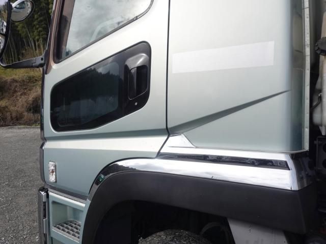 Mitsubishi GREAT 2018-02 4384585-11