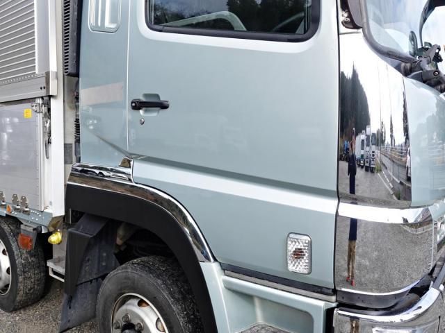 Mitsubishi GREAT 2018-02 4384585-5