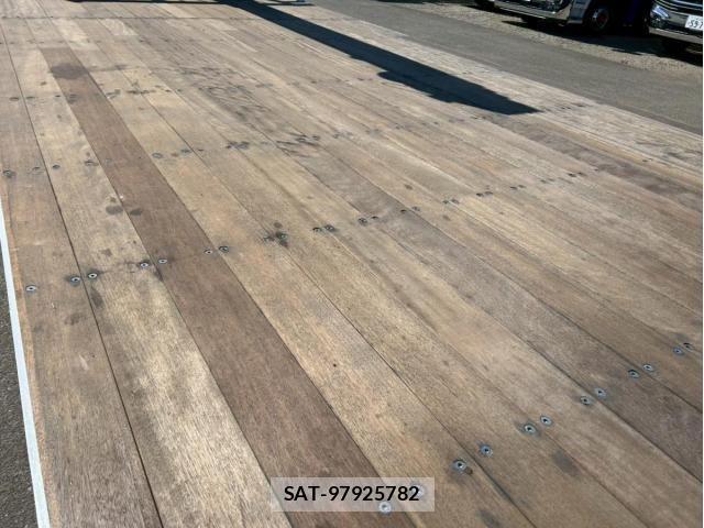 Mitsubishi GREAT 2013-03 4424294-9