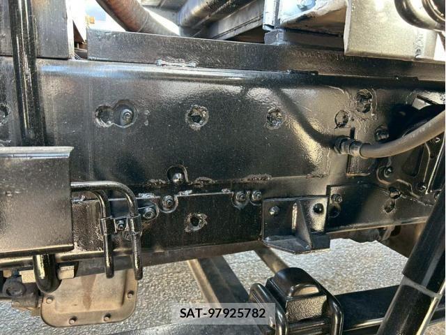 Mitsubishi GREAT 2013-03 4424294-16