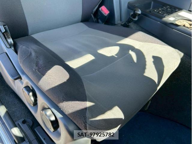 Mitsubishi GREAT 2013-03 4424294-19