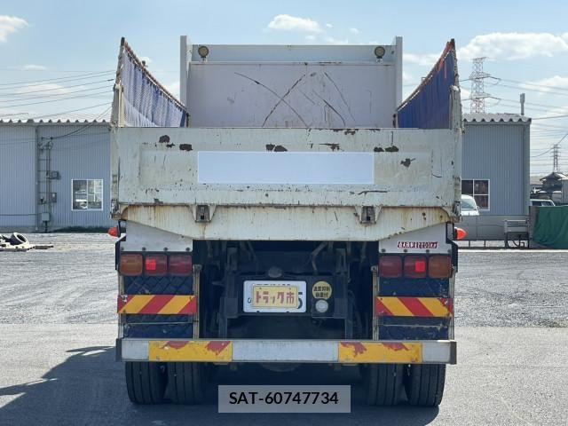 Mitsubishi GREAT 2014-08 4641176-5