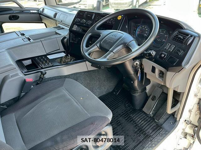 Mitsubishi GREAT 2016-02 4758417-16