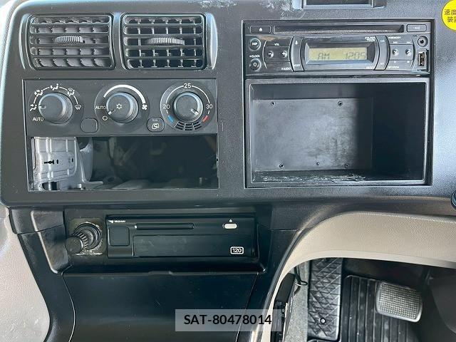 Mitsubishi GREAT 2016-02 4758417-25