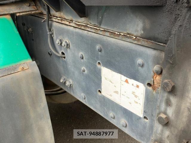 Mitsubishi GREAT 2012-01 5879967-9